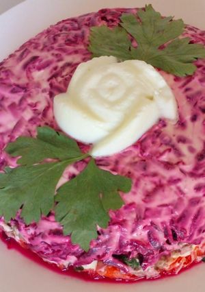 Салат з буряком і тунцем