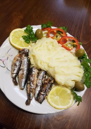 Сардини в олії