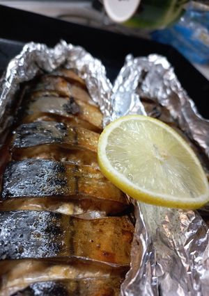 Скумбрія запечена в соєвому маринаді