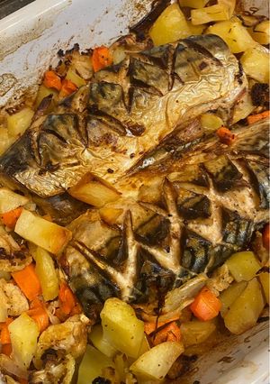 Скумбрія з овочами