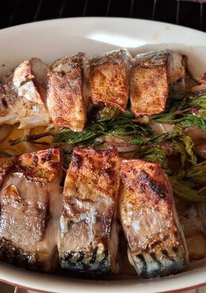 Скумбрія запечена з селерою