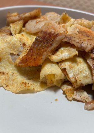 Смажене філе минтаю з яйцем