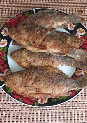 Смажені карасі з хрусткою скоринкою