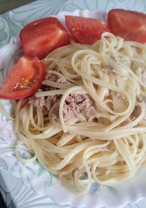 Спагетті з тунцем