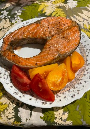 Стейк з лосося на мангалі