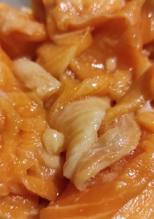 Смачна засолена червона риба всього з 3-х інгредієнтів