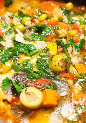 Суп с лососем по-гречески