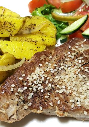 Стейк із тунця