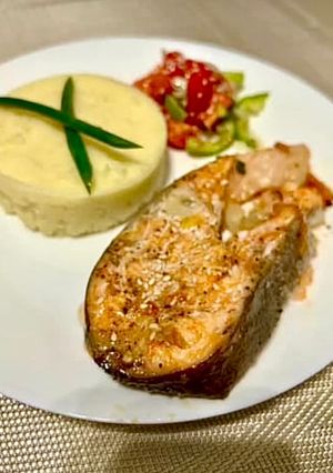 Сьомга з картопляним пюре