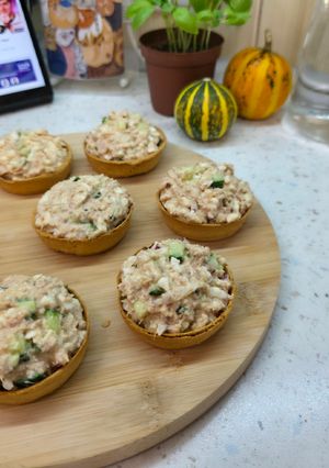 Тарталетки з тунцем
