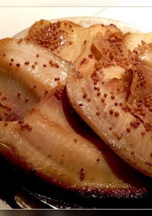 Тилапія запечена в духовці в медово-гірчично-соєвому соусі