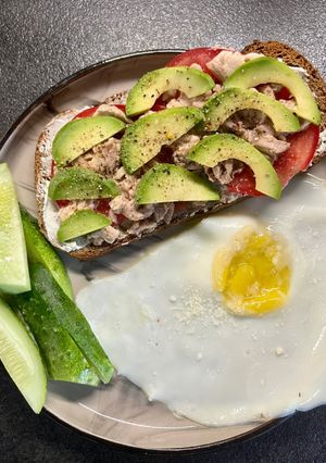 Тост з печінкою тріски