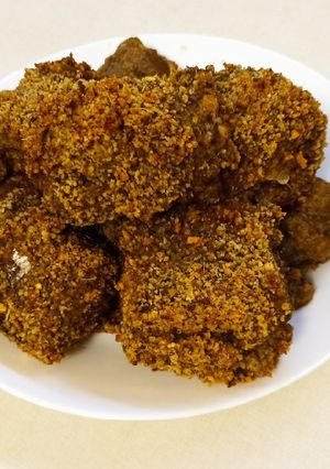 Хек в горіховій паніровці