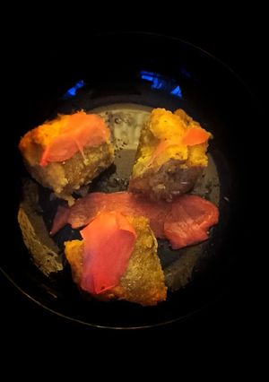 Хек, жаренный в кукурузной муке