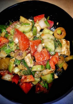 Салат грецький "Авокадо та овочі"