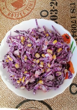 Салат з синьої капусти