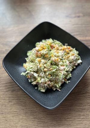 Салат з пекінською капустою та крабовими паличками