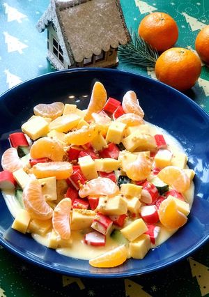 Салат з мандаринами і крабовими паличками