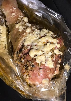 Індичка з пармезаном запечена в рукаві