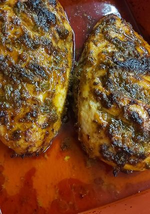 Ароматна маринована курятина в духовці