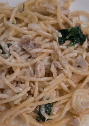 Вершкова паста з куркою та шпинатом