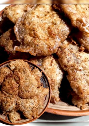 Відбивні зі свинини смажені в клярі з мигдалевим борошном