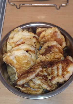 Відбивні свинячі у сметанному клярі