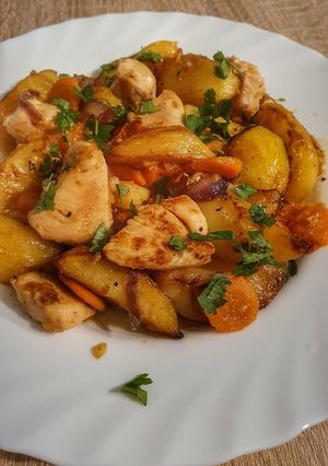 Гаряча сковорідка з куркою