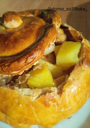 Горщики з картоплею і м'ясом