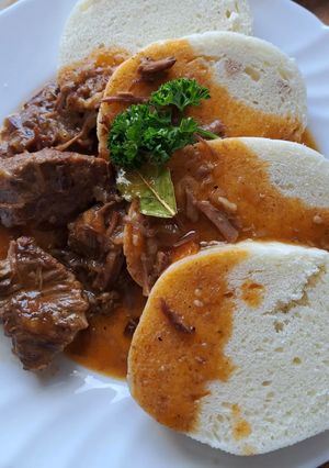 Гуляш з яловичини