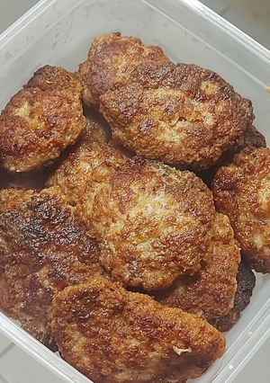 Домашні котлети з свинячого фаршу