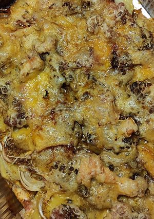 Запечена картопля з фаршем та ананасами