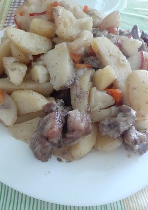 Запечена картопля в рукаві з м'ясом