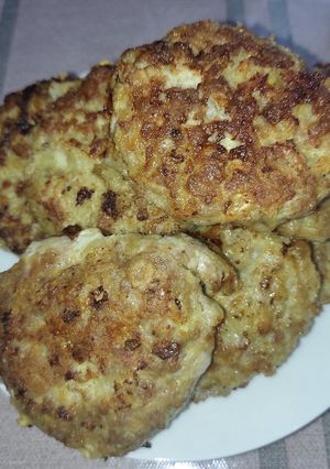 Дуже ніжні котлетки з вівсянки та свинячого фаршу