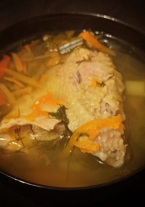 Домашній супчик з домашньої курки
