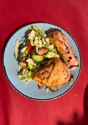 Запечена курка в духовці