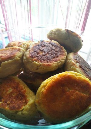 Запечені картопляні пиріжки з курячим фаршем