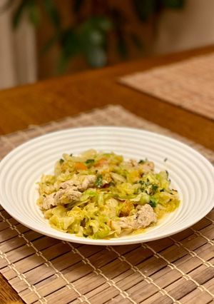 Капуста тушкована з індичкою