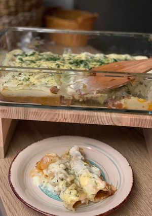 Каннеллоні з фаршем під соусом бешамель