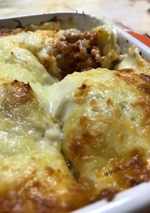 Картопля з фаршем під соусом бешамель