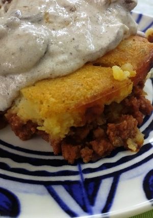 Картопляна запіканка з м'ясом та вершково - грибною підливою