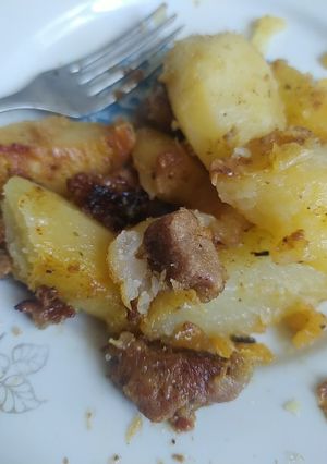 Картофель по-селянски с мясом в мультиварке