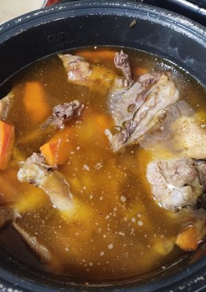 Качка тушкована з овочами у мультиварці