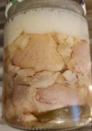 Консерва тушонка зі свинини