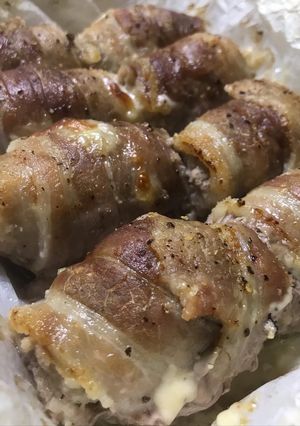 Котлети в беконі