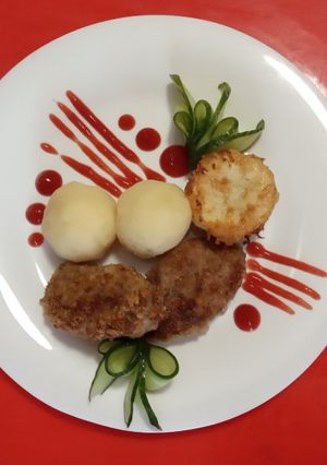 Котлети із свино - яловичого фаршу