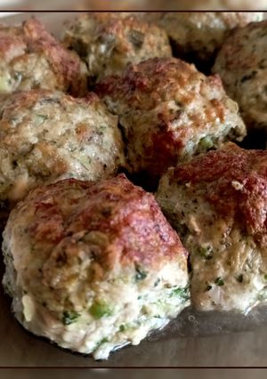 Котлети зі свинини з кисломолочним сиром і шпинатом запечені в аерогрилі