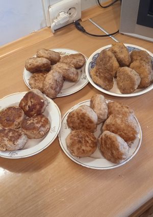 Котлети свино-телячі з хлібом