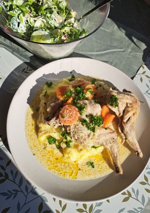 Кролик в сметані