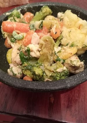 Курка з овочами